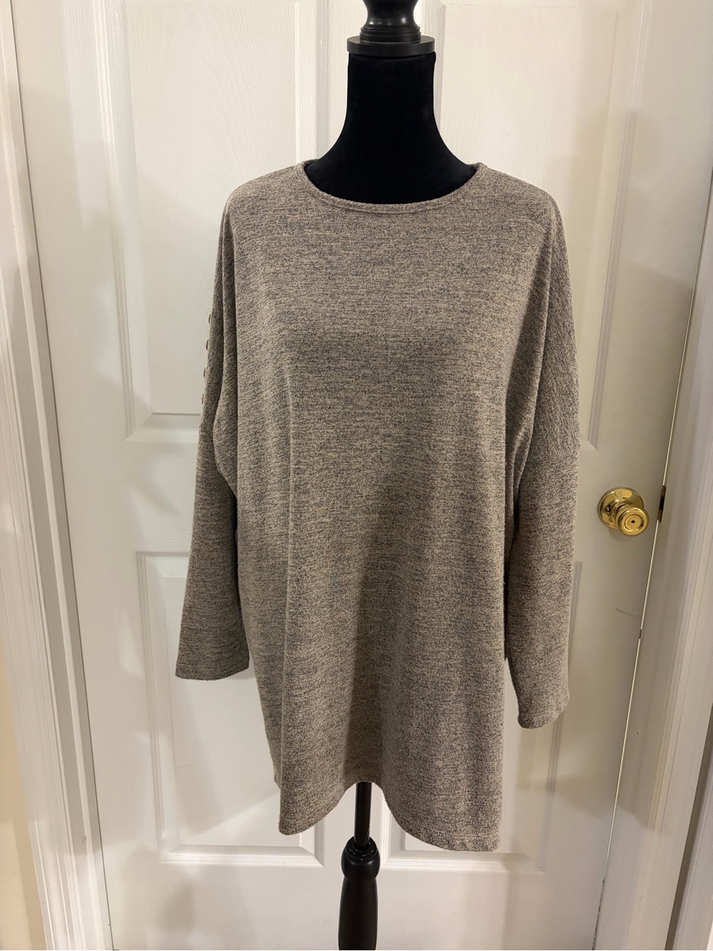 Clara Sun Woo tunic top shirt oversized gray button detail women’s large boho